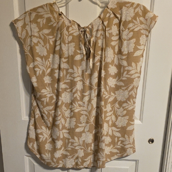 LC Lauren Conrad Tan Floral Blouse - Picture 8 of 8